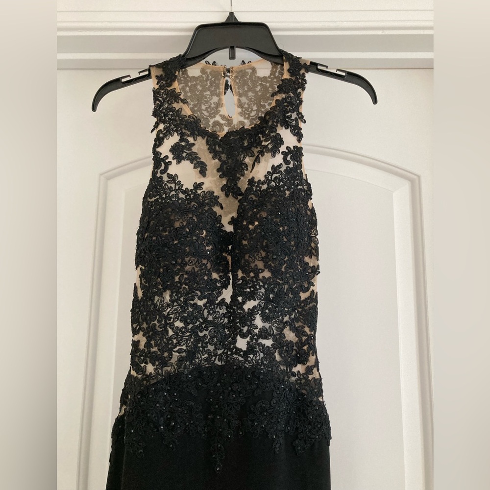Madison James Prom dress  Black Lace Backless Gown - Picture 8 of 9
